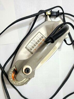 Adjustable Steam Iron Silverstone